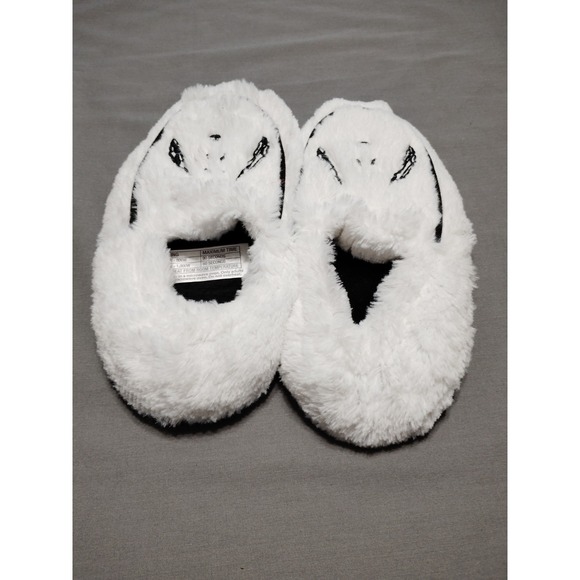 Warmies "PEANUTS" Microwaveable Slippers Sz 6-10 Soft Graphic Medical Benefits - Picture 5 of 11
